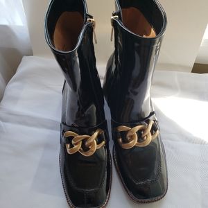 Steve Madden. LOREN TRANQUIL black leather with gold link boots. 7.5